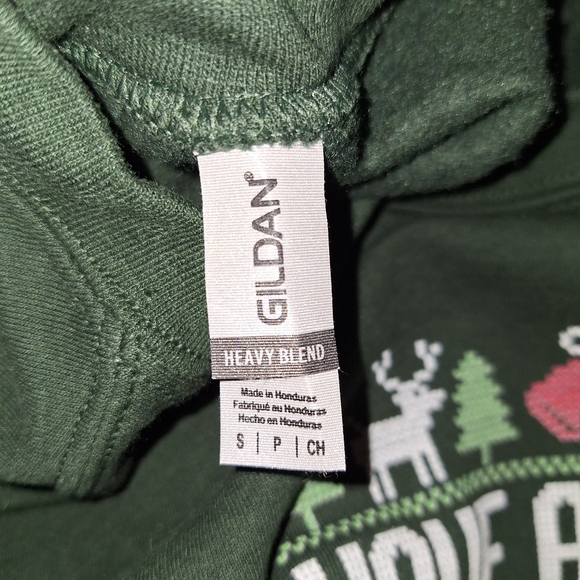 Gildan Green Holiday Sweater Taylor Swift Graphic - Picture 4 of 4